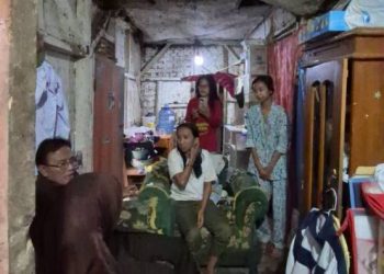 Sentuhan Kemanusiaan di Tengah Hujan, Bupati Ciamis Salurkan Bantuan Rutilahu Senilai Rp30 Juta