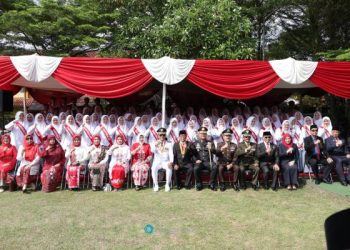 Bupati Ciamis Ikut Menari Lagu Maumere Bersama Padus Qadhisia MAN Darussalam