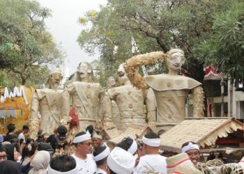 Waruga Bodas dan Produk Kreatif Ciamis Kenalkan Tatar Galuh di Kirab Budaya HUT ke-80 Jawa Barat