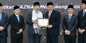 Konsisten Optimalisasi ZIS, Camat Baregbeg Raih Penghargaan Dari BAZNAS RI