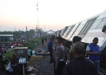 KA Argo Bromo Anggrek Jurusan Jakarta-Surabaya Anjlok di Subang