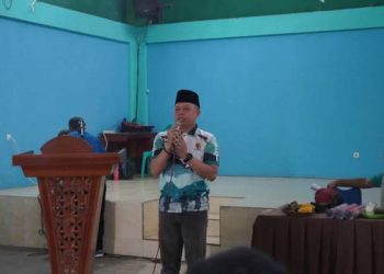 Camat Pacet Buka Turnamen Badminton Antar Aparat Desa Sambut HUT RI Ke-80