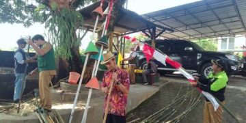 Pemdes Nagrak Kerja Bakti serta Pasang Umbul-Umbul HUT RI Ke-80