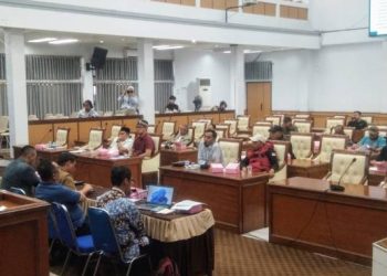 DPRD Garut Terima Aspirasi Warga Daerah Penghasil Listrik : Minta Penerangan dan Perbaikan Jalan
