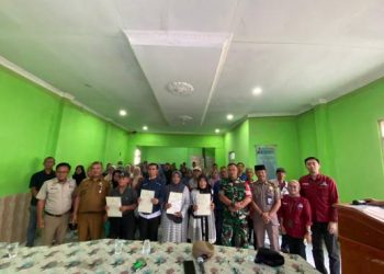 Ratusan Warga Ciparay Bandung Gembira Terima Sertifikat PTSL gratis