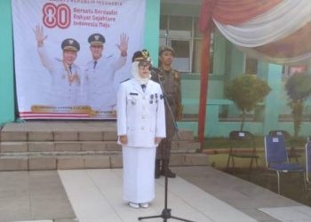 Upacara Bendera HUT ke 80 Tingkat Kecamatan Margahayu Digelar di SMPN 01 Margahayu