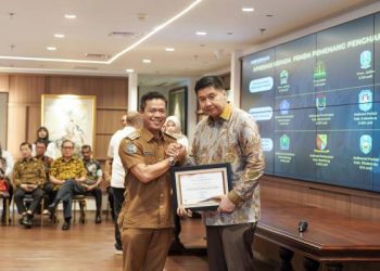 Dukung Program 3 Juta Rumah, Bupati Bandung Diganjar Penghargaan Tingkat Nasional