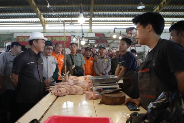 Monitoring Harga Kebutuhan Pokok Masyarakat, Bupati Bandung : Beras SPHP Bulog Terus Gulirkan