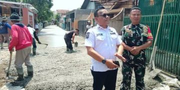 Kades Serangmekar Tinjau Pembangunan Pengecoran Jalan Ucapkan Terimakasih pada Bupati Bandung