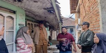 Derita Empat Anak Yatim di Garut : Atap Rumah Tempat Bernaung Ambruk, Berbagai Pihak Didorong Peduli