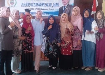 Gitta Griselda Lepas Rindu dengan Warga Baregbeg, Hangatkan Suasana Reses II Asep Rahmat