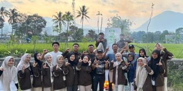 Peran Aktif Mahasiswa KKN UNIGA 2025 di Desa Leles