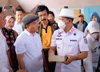Inovasi Motah Sampah Jadi Batako, Bupati : Jadi Prototipe untuk Semua Desa