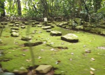 Makam Permana Dipuntang di Dayeuhmanggung, Sisa Jejak Kerajaan Mandala Dipuntang?