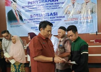 Wakil Ketua  DPRD Kabupaten Bandung  Akhiri Hailuki Buka Posko Pengaduan Masalah Pertanahan