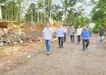 Bupati Herdiat Tinjau Perbaikan Jalan Nambo–Banjarsari, Warga Apresiasi Realisasi Janji Infrastruktur