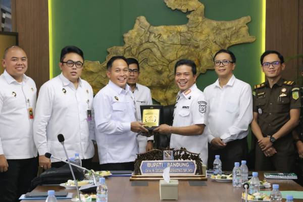 Kemenkopolkam Apresiasi Program MBG Kabupaten Bandung, Layak Jadi Percontohan Nasional