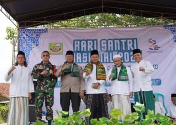 Camat Pacet Ajak Seluruh Elemen Masyarakat Jaga Tradisi dan Inspirasi Bangsa pada Peringatan HSN 2025