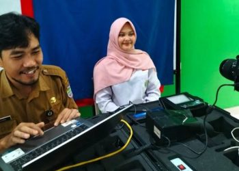 Disdukcapil Ciamis Jemput Bola Rekam KTP-el Pemula MAN 5 Panjalu, Siswa Antusias