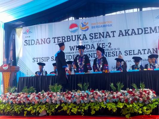STISIP Samudera Indonesia Selatan Wisuda Puluhan Sarjana Administrasi Publik