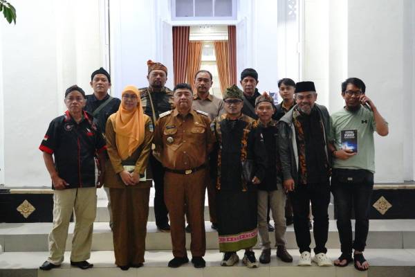 Bupati Garut Terima Pengurus DKKG, Bahas Pemajuan Kebudayaan