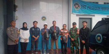 Mitra dan Pengelola Dapur SPPG Leles Salurkan Bantuan Sembako Untuk 50 Kepala Keluarga Warga Sekitar