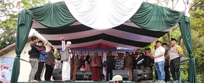 Dipandu Personil Densus 88 Antiteror, Puluhan Mantan NII di Garut Berikrar Setia Kepada NKRI