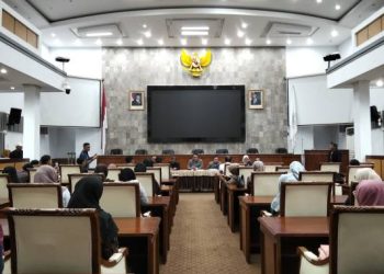 Guru Lulusan PPG Garut Mengadu ke DPRD : Kami Sudah Bersertifikat, Tapi Tak Diakui Sistem