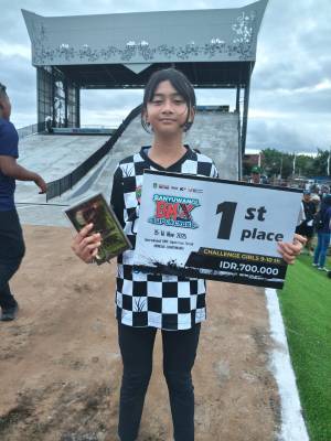 Adeeva Ozil Afseen Myesha Andriana Persembahkan Emas untuk Ciamis di Ajang Internasional BMX Supercross 2025