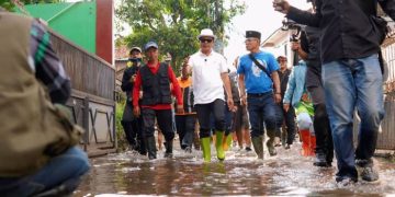 Pastikan Penanganan Cepat, Bupati Bandung Tinjau Lokasi Banjir di Bojongsoang dan Baleendah