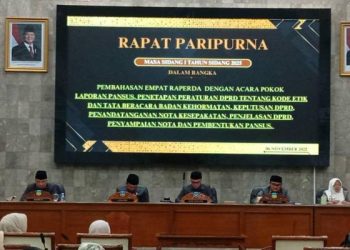 Rapat Paripurna DPRD Garut Bahas Beberapa Raperda