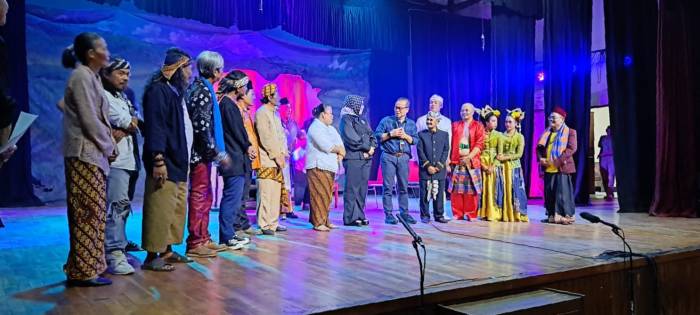 ‘Pernikahan Dini’ di Rumentangsiang, Ki Daus Bangkitkan Kembali Sandiwara Sunda