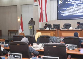 Bupati dan Wabup Sukabumi Hadiri Paripurna, Bahas Sejumlah Agenda Penting