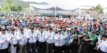 HUT ke-80 PGRI : Ribuan Guru Ikuti Fun Walk di Kawasan Wisata Kamojang