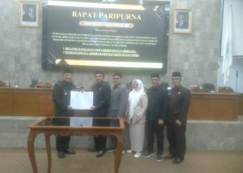 Tok ! Rapat Paripurna DPRD Garut Setujui Raperda APBD 2026