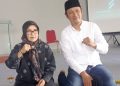 Camat Margahayu Taty Suharyati dan Kades Sukamenak Taufik.