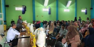 Bantuan Pangan Kembali Disalurkan di 9 Desa Kecamatan Ciparay, KPM Terima 20 Kg Beras Dan 4 Liter Minyak Goreng