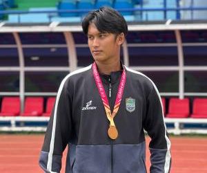 Rega Akhmad Rizal Harumkan Nama Ciamis, Raih Juara 3 Kejurda Atletik Jawa Barat 2025