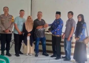 Tebar Kepedulian, BUMDes SKB Mandiri Santuni Anak Yatim Piatu di Desa Sukabakti