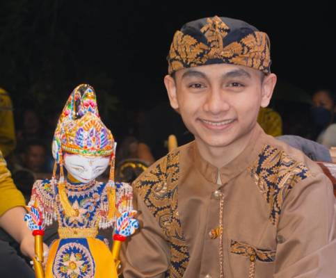 Menutup Tahun 2025 Dalang Khanha Giri Harja 2 Putu Siapkan Agenda 6 Lokasi Panggung