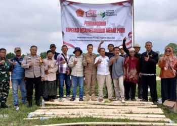 Peletakan Batu Pertama Pembangunan Gerai KDMP Sukamulya Wujud Penguatan Ekonomi Masyarakat Desa