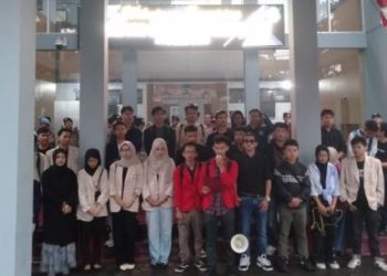 Puluhan Mahasiswa  Garut Berunjuk Rasa, Suarakan Good Government