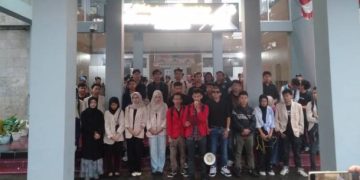 Puluhan Mahasiswa  Garut Berunjuk Rasa, Suarakan Good Government
