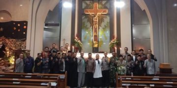 Bupati Syakur Hadiri Acara Ibadat Perayaan Natal Bersama Forum Kerjasama Kristiani Kabupaten Garut