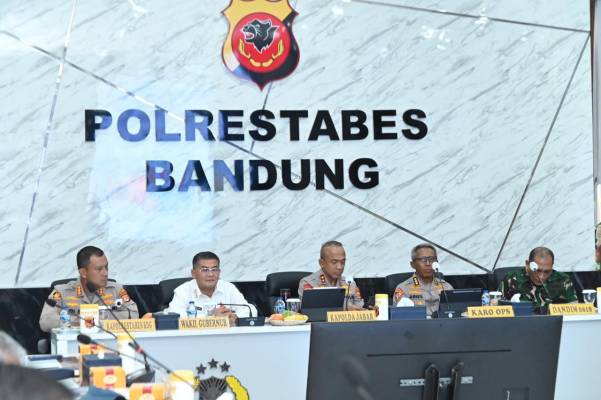 Kapolda Jabar Tegaskan Pengamanan Ketat dan Himbau Kepada Bobotoh Persib Jelang Laga Persib vs Persija Jangan Mudah Terprovokasi