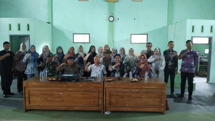 Ingat Janji Aspirasi, Anggota DPRD Ciamis Asep Rahmat Serahkan Bantuan Posyandu dari Uang Pribadi