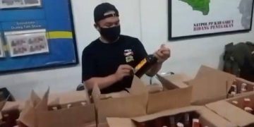 Gaspol ! Momen Pergantian Tahun Baru 2026, Satpol PP Garut Sita Ratusan Botol Miras