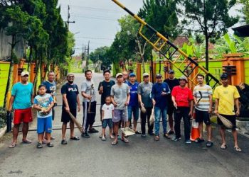 Warga RW 11 Perum Pesona Imbanagara Raya Rawat Kebersihan dari Kesadaran Bersama