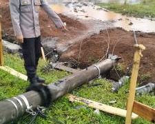 Diduga Disebabkan Oleh Penebangan Pohon yang Mengakibatkan Tiang Listrik Roboh di Banjarwangi