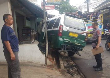 Telah Terjadi Laka Lantas di Jalan Raya Bayongbong – Samarang Dua Kendaraan R4 Alami Kerusakan